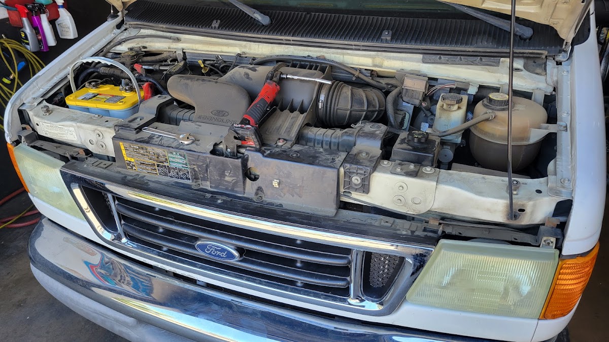 Diesel engine bay service